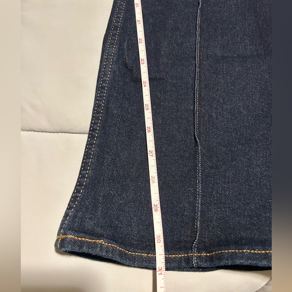 Old Navy higher high rise pin tuck flare jeans, size 12 - Picture 4 of 4